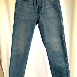 Levi’s Wedgie Straight Jean